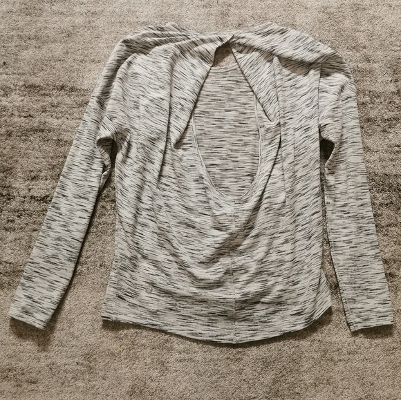 Lululemon get set long sleeve - Picture 6 of 9